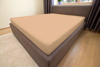 Muotoonommeltu aluslakana 200x200+30 beige
